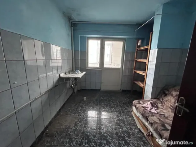 - Apartament 2 camere 54mp, confort 1 decomandat, Zona Garii