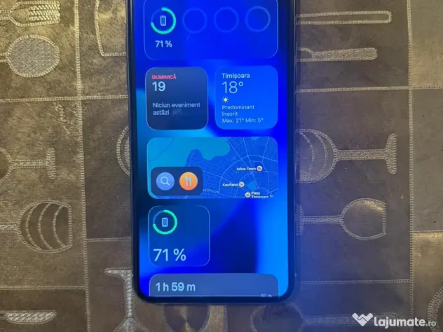 IPhone 11 Pro Max și iPhone 13