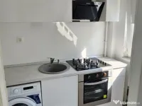 Dristor etaj 5 semidecomandat la metrou 