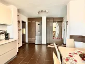 Apartament cu 3 camere , 73 mp util și loc de parcare 