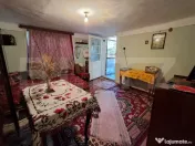 Proprietate cu potențial: casă bătrânească + teren 386 
