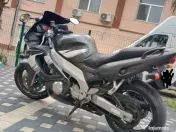 Motocicleta Yamaha Thundercat YZF R 600 