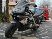 Motocicleta Yamaha Thundercat YZF R 600 