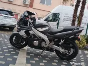 Motocicleta Yamaha Thundercat YZF R 600 