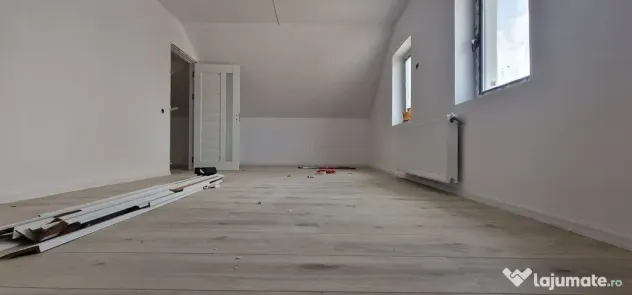 Casa parter plus mansarda zona Primarie-Biserica veche.