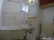 Apartament 3 camere, semidecomandat - zona Grivitei 