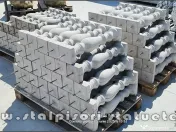 Stâlpișori, baluștri, popici, mosoare, din beton, model B2. 