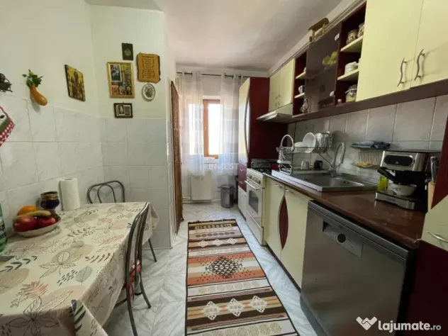 Apartament 4 camere, decomandat, zona Pacurari - Esplanada,