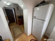 Garsoniera de inchiriat blocul Onix 