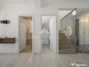 Casa 4 camere Otopeni, central, utilata si mobilata modern 