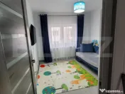 Apartament 3 camere, complet renovat, etaj 2, – zonă cen 