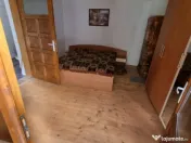 Cabana de vanzare, complet mobilată, ideală pentru relaxar 