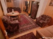 Cabana de vanzare, complet mobilată, ideală pentru relaxar 