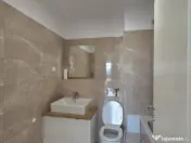 Apartament 3 camere, decomandat - zona Tractorul 