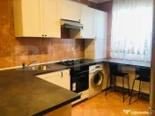 Apartament de lux, 3 camere, 120mp, curte proprie, loc de pa 