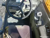 Încărcătorul telescopic Caterpillar TH407 