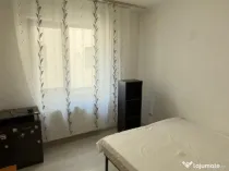 Închiriez apartament 3 camere Est