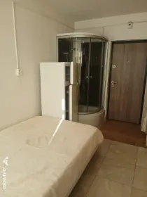 Inchiriez cameră de cămin cu baie in cameră Brașov str. Constructorilor