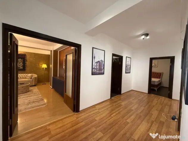 Apartament de lux cu panorama superba la Dunare