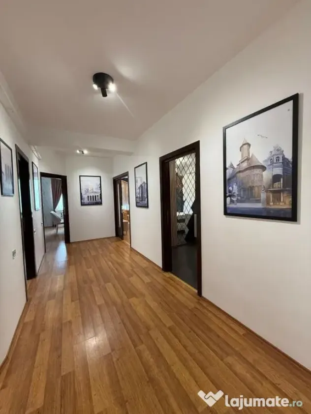 Apartament de lux cu panorama superba la Dunare