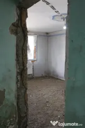 P.F vând apartament cu 3 camere decomandat – Str. Gloriei, Roman 