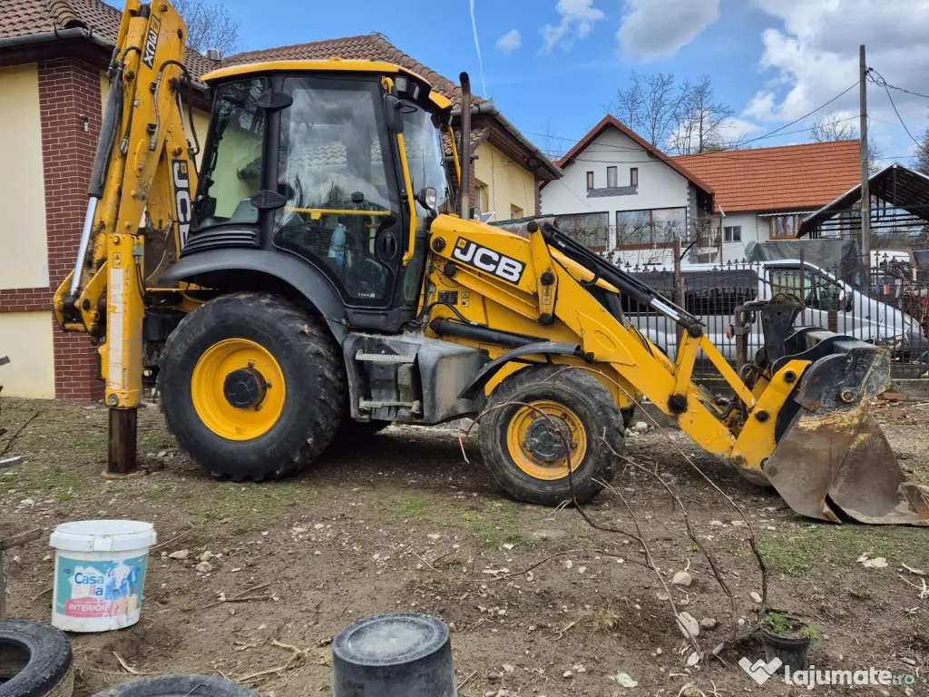 Buldoexcavator JCB 3CX, an 2020, cupa multifuncționala