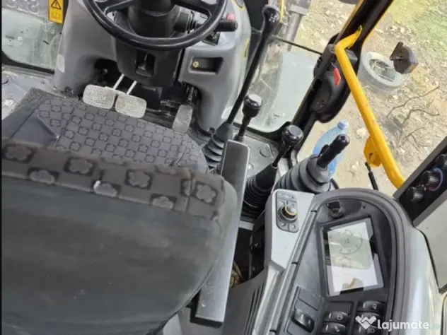 Buldoexcavator JCB 3CX, an 2020, cupa multifuncționala