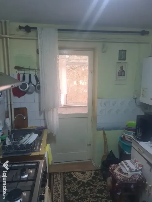 Apartament 3 camere pe Aleea Nouă