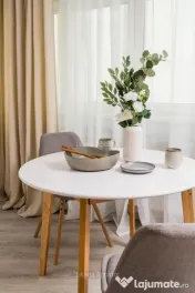 Timpuri noi tineretului bloc nou etaj 4 