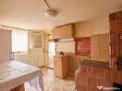 Casa in Leresti, la strada principala, cu rau in spate | ter 