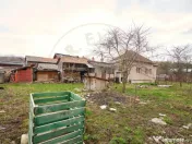 Casa in Leresti, la strada principala, cu rau in spate | ter 
