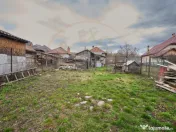 Casa in Leresti, la strada principala, cu rau in spate | ter 