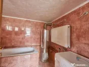 Casa in Leresti, la strada principala, cu rau in spate | ter 