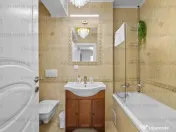 Apartament 2 camere, decomandat - zona Avantgarden 