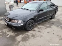 Vand Volvo S40 din 2002, motorizare 1,6 benzina cu instalatie GPL, km 304.835
