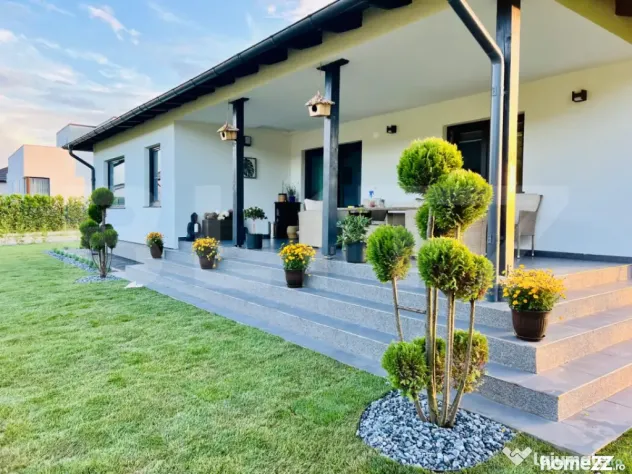 Casa moderna, suprafata utila 145 mp, 5 ari teren, zona Lapt - Suceava (Suceava)