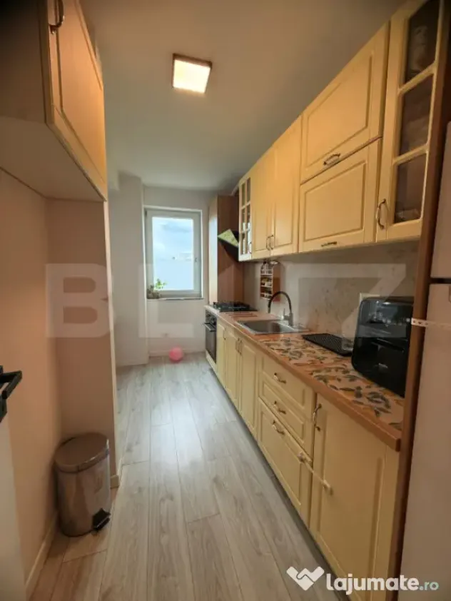 Apartament 2 camere, 68 mp, etaj intermediar, zona Primagra