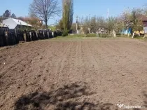 Teren de vânzare 700mp
