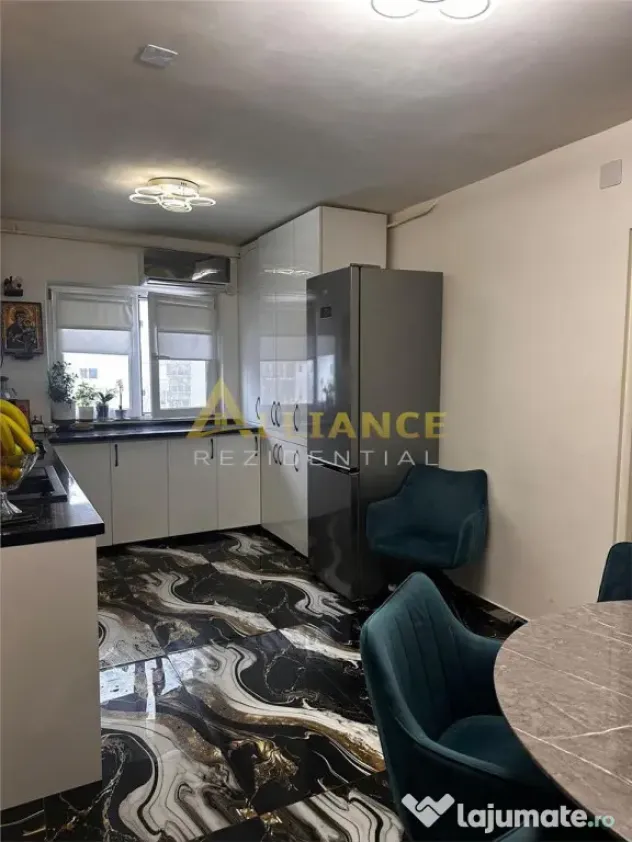 Gata de mutare! 2 camere decomandate, Mobilat si utilat bloc