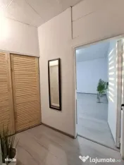 Garsoniera Tractorul renovata,etajul 2,40300 Euro 
