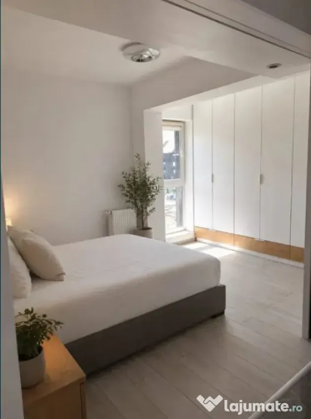 Apartament 2 camere, decomandat - zona Tractorul
