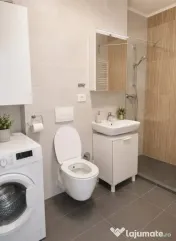 Apartament 2 camere, decomandat - zona Tractorul 