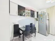 Apartament 4 camere de vanzare – complet renovat, mobil...