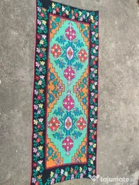 Carpetă cu model floral 