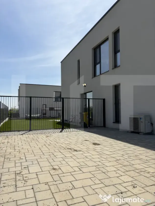 Casa noua de vanzare -proiect deosebit-4 camere -3 bai