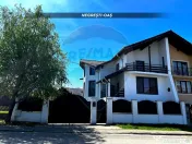 DE VANZARE: Casa spațioasă cu teren si foișor - Negre?... 