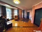 DE VANZARE: Casa spațioasă cu teren si foișor - Negre?... 