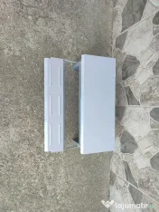 Hrănitoare de păsări cu pedală 