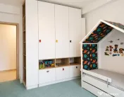 Apartament 3 camere | 2 bai | parcare - zona Tractorul 