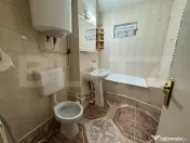 Apartament de inchiriat, 2 camere, decomandat, centrala prop 